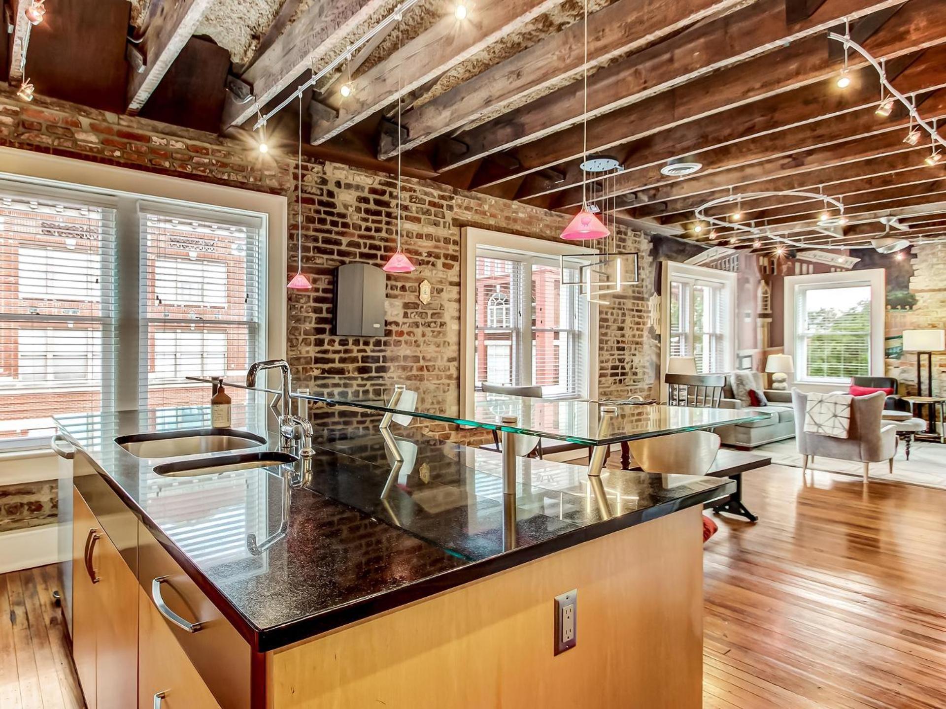 Broughton Corner Loft Apartment Савана Екстериор снимка
